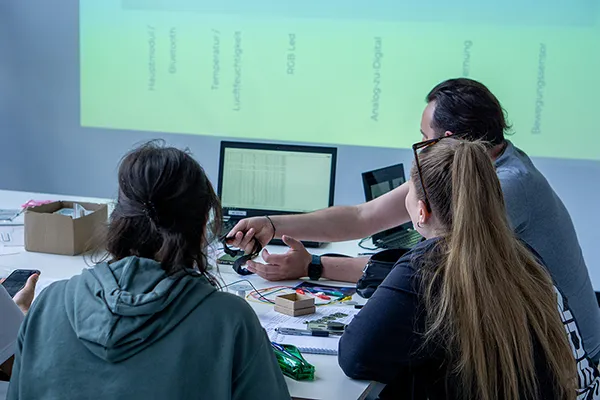 Workshop session — explaining electronic components and circuits